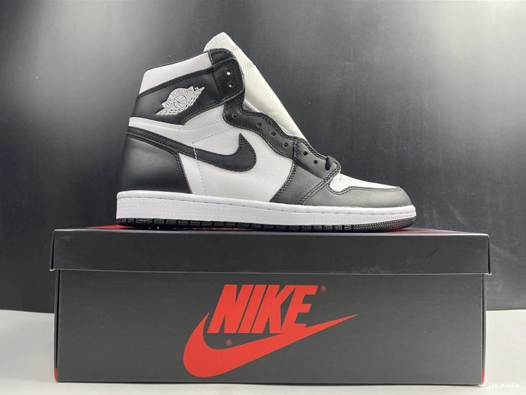 555088-010 White (2014) 1 Black Retro  Jordan 0208